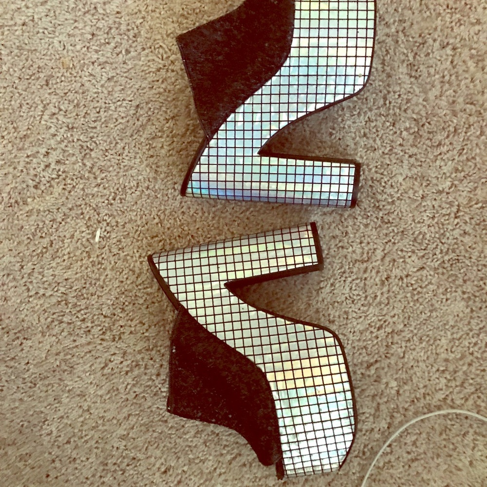 Disco YRU PLATFORMS